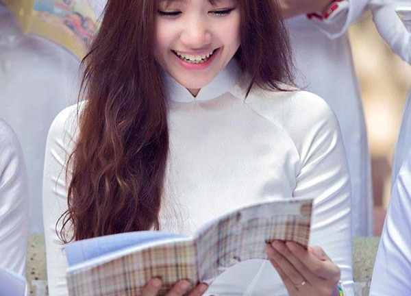 Con đường dấn chân vào showbiz Việt của cô gái Hàn Quốc Hari Won