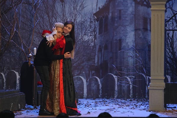 Choáng với màn cưỡng hôn liên tục của Trấn Thành, Trường Giang