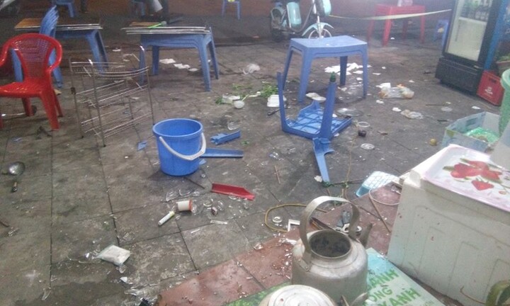 Hà Nội: Côn đồ đánh chết người trước mặt công an