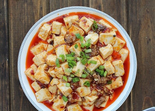 Đậu hũ Tứ Xuyên nóng hổi, cay ngon cho ngày đông lạnh