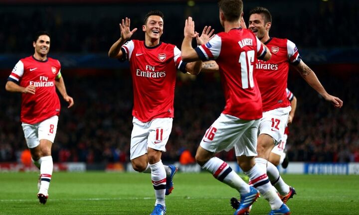 Arsenal 3-0 Dinamo Zagreb: Sanchez, Oezil thắp lửa hy vọng