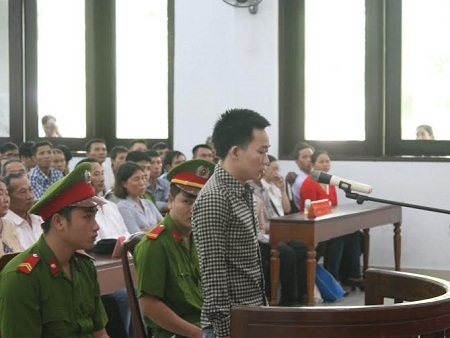 Anh rể đột nhập vào nhà đâm chết hai em vợ lĩnh án tử