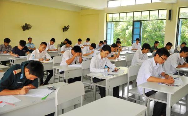 Vi phạm luật nghĩa vụ quân sự có được thi vào ngành Công an nhân dân không?