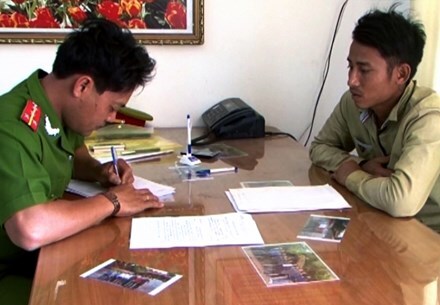 Bắt kẻ chém người rồi trốn truy nã ở biên giới