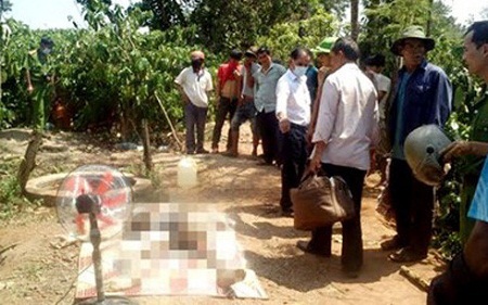 Vợ phát hiện thi thể chồng nghi bị sát hại bên giếng nước