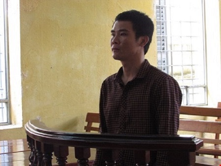 Ngã xuống sân bất tỉnh, kẻ trộm được chủ nhà đưa đi cấp cứu