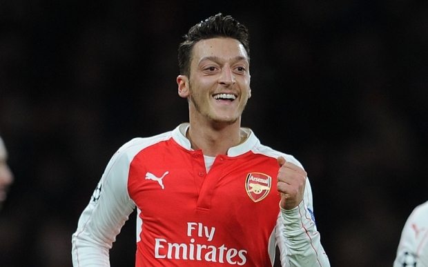Arsenal bết bát, Mesut Oezil vẫn lập kỷ lục chưa từng có ở giải Ngoại hạng