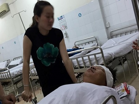 Truy tìm thanh niên cầm dao chém người tại bệnh viện