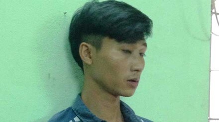 Mâu thuẫn tiền bạc, đâm chết đồng nghiệp trước phòng trọ