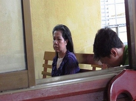 Nữ bác sỹ rởm dụ bệnh nhân tiêm 