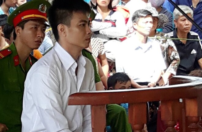 Đánh bạc hết tiền, sát hại bạn gái cũ cướp tài sản