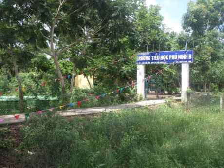 Ghen tuông, gã trai dùng dao đâm chết hàng xóm