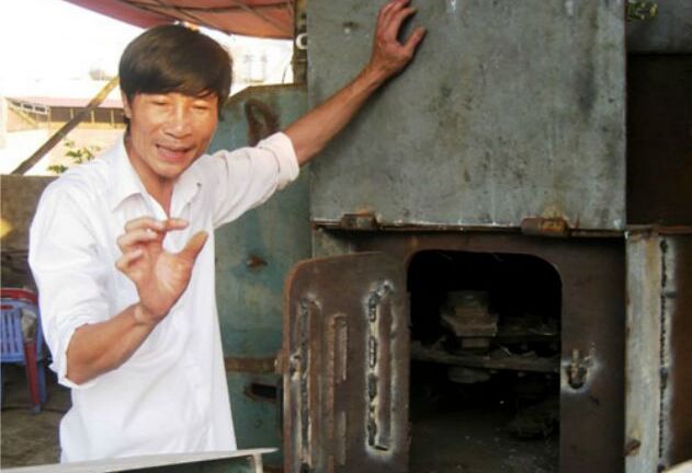 Nhà sáng chế khoa học miền biển và chiếc máy xử lý rác thải