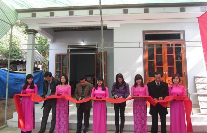 Những ngôi nhà vững chãi mang tên Nhịp cầu Hồng Đức