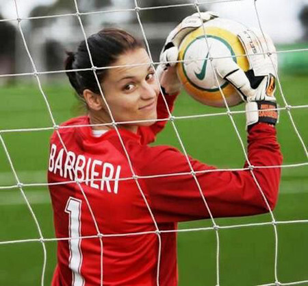 Thủ thành tài sắc của tuyển Australia