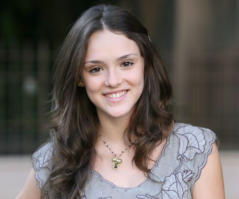 Bồ mới tuổi teen xinh xắn của Pato 