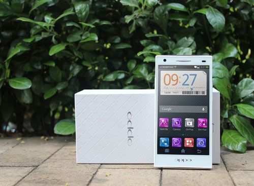 Smartphone Oppo cạnh tranh bằng 