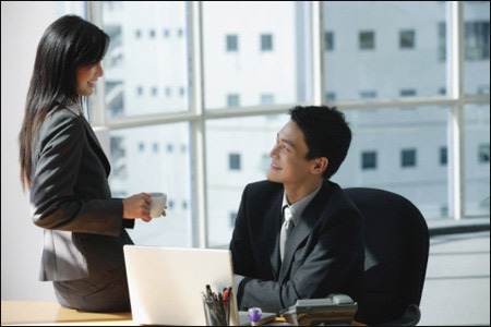 Yêu con sếp, xin đừng!