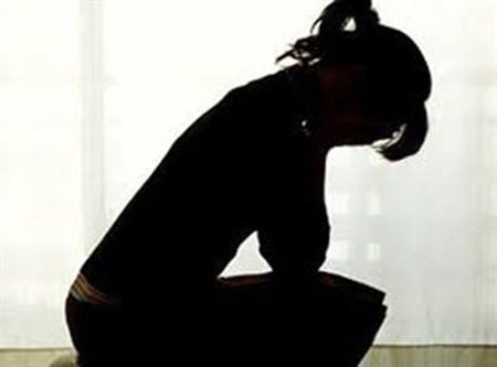 Bị bỏ rơi khi đã mang thai 3 tháng