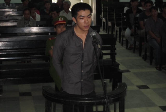 Tự tử bất thành sau khi đâm chết bạn