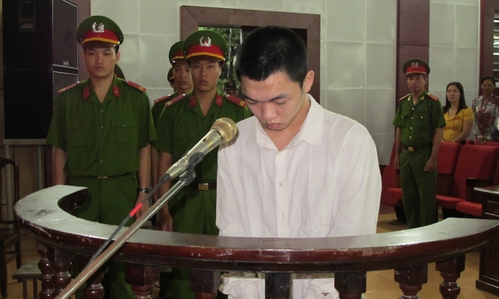 Nỗi đau giằng xé trong phiên tòa xử kẻ đâm chết người yêu vì...không muốn cưới