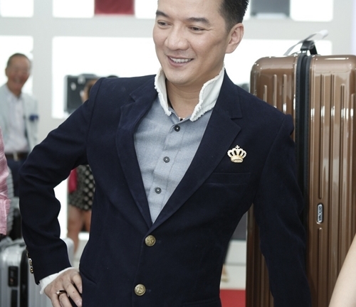 Đàm Vĩnh Hưng tự tin catwalk