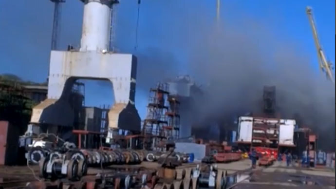 Tàu ngầm Nga bỗng dưng bùng cháy