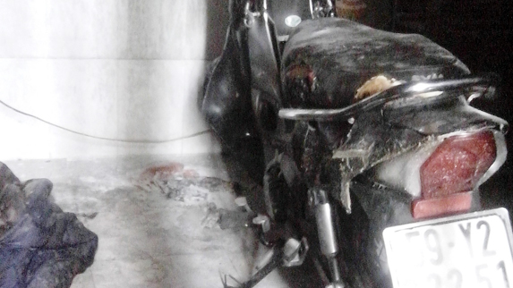 Mâu thuẫn, tưới xăng thiêu cháy gia đình vợ cũ