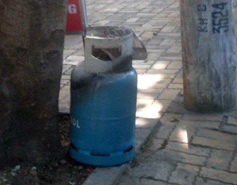 3 mẹ con như đuốc sống vì bình gas phát nổ