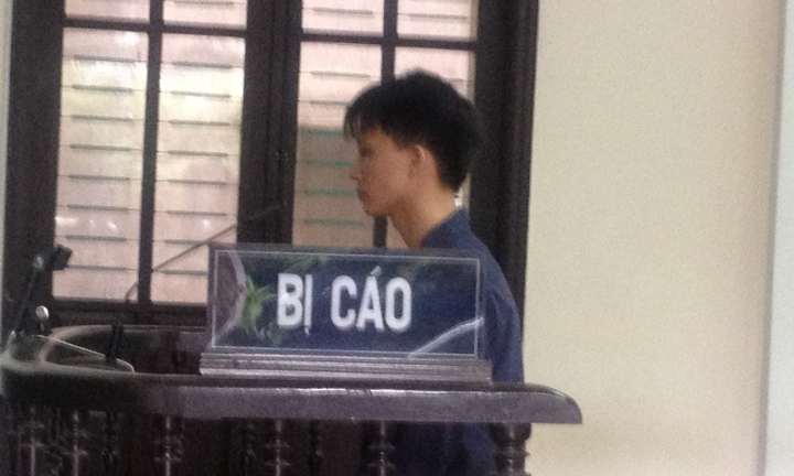 Cảm động vợ bụng bầu quỳ gối xin tha án tử cho chồng