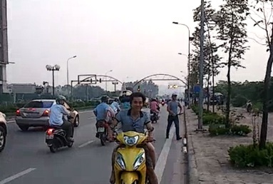 Gặp 141, bỏ mặc bạn gái rồi 