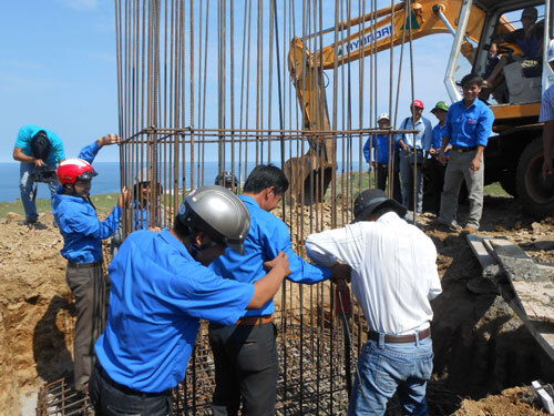 Xây dựng cột cờ chủ quyền trên đảo Lý Sơn