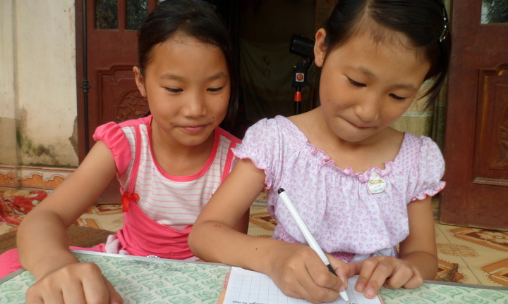 Rớt nước mắt với những phận mồ côi nơi cửa biển