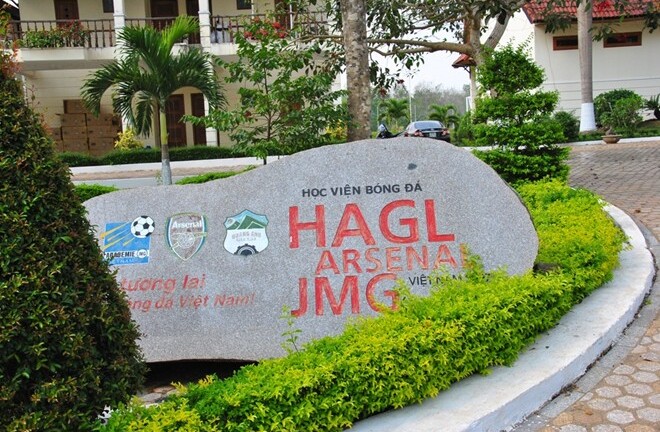 Cơ ngơi trăm tỷ ươm mầm tài năng U19 Việt Nam