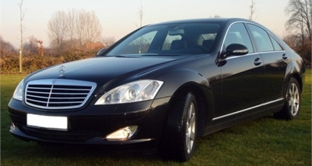 Pha lấy trộm xe Mercedes khó tin giữa Thủ đô