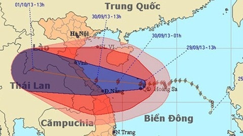 S.O.S! Siêu bão số 10 giật cấp 17 đổ vào miền Trung