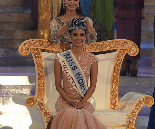 Mỹ tranh chấp ngôi vị tân Hoa hậu Thế giới