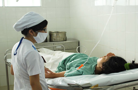 Nữ hộ sinh lại