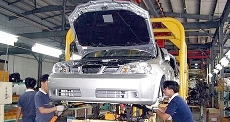 Ôtô tụt giá mạnh vì ế hàng