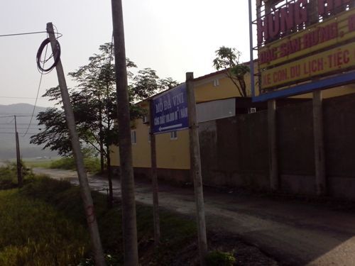 Mỏ đá ở Hà Tĩnh 'xẻ thịt' núi thiêng
