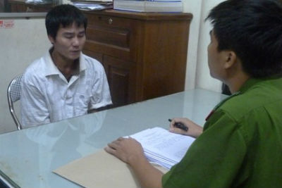 Cưỡng bức cháu bất thành, “yêu râu xanh