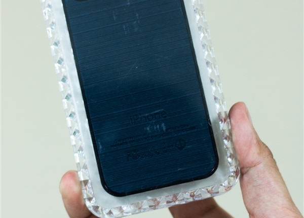 Quà tặng case ốp lưng iPhone hấp dẫn từ Techz