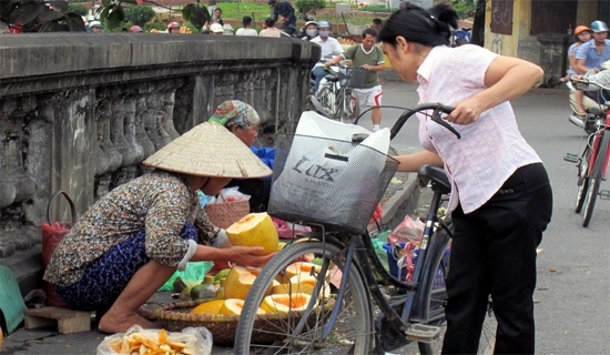 Đắng cay phận nghèo tất tả mưu sinh chốn thị thành