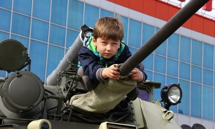 Ngắm “rùa thép” Nga tại triển lãm vũ khí Omsk