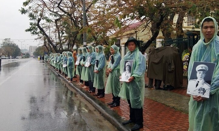 Quảng Bình mưa nặng hạt... khóc tiễn Đại tướng