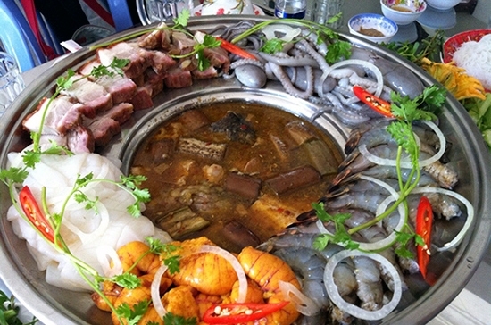 Quặn lòng cảnh dân mình 