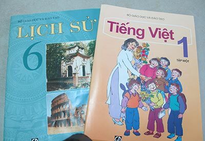 Đầy lỗi trong sách giáo khoa bậc tiểu học đến THPT