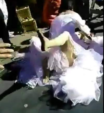 Hai cô dâu đánh nhau vì tranh giành... một chàng rể