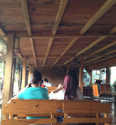 Cảnh báo hiện tượng dân đồng tính tìm đến các trường cấp 3 để “săn tình” học sinh