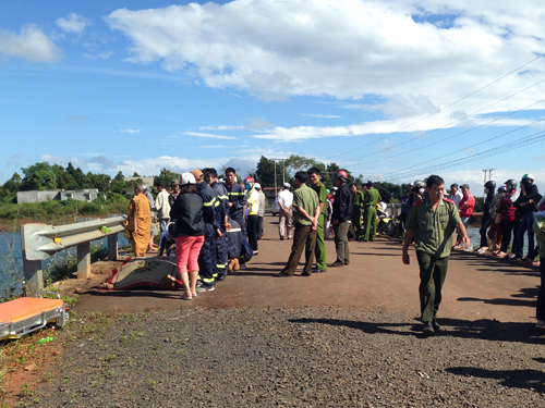 Thiếu uý công an đẩy người yêu xuống hồ rồi tự tử